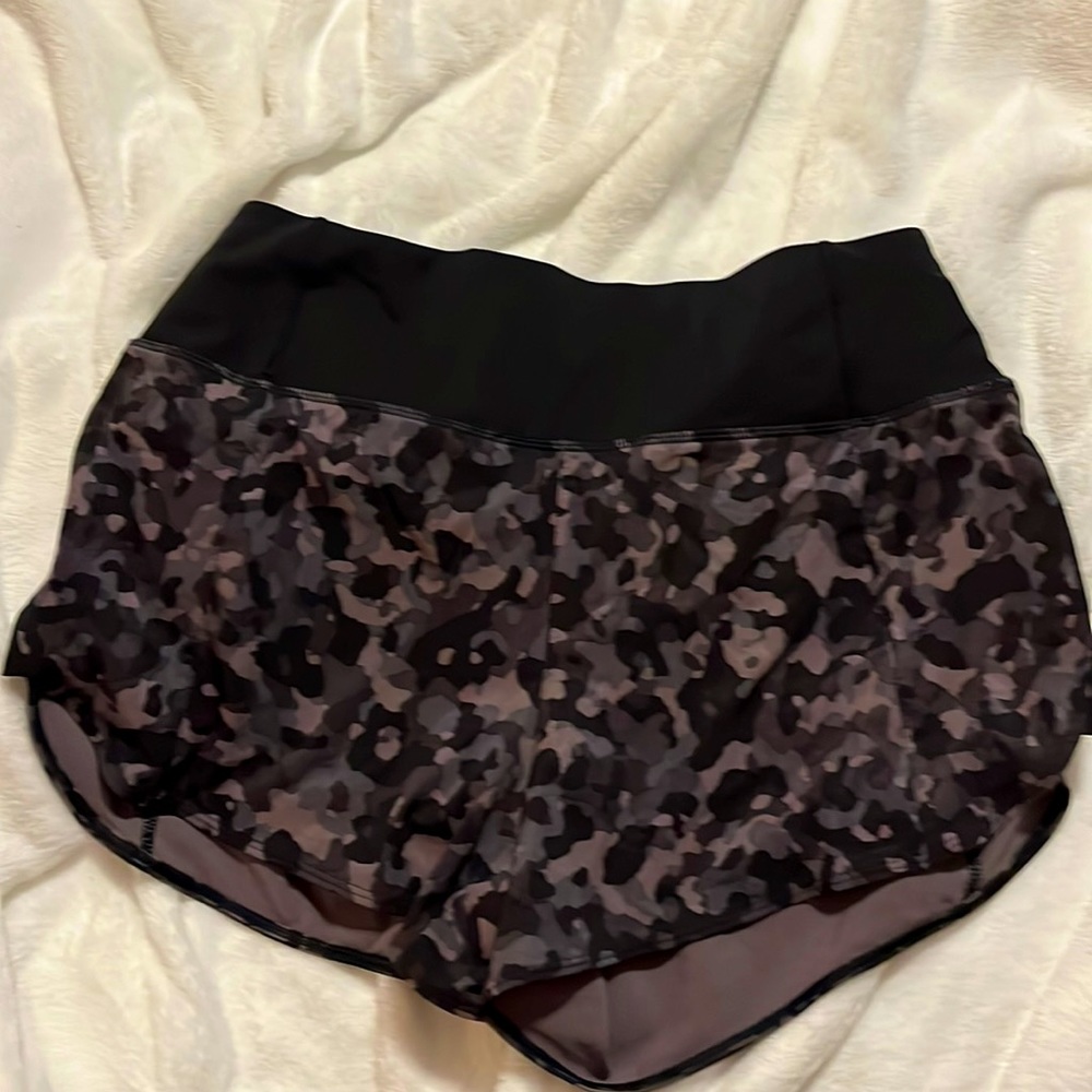 Athleta shorts size small never worn